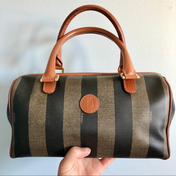 ❌❌SOLD❌❌Authentic Vintage FENDI Penguin 2 Way Bag - Picture 4 of 15